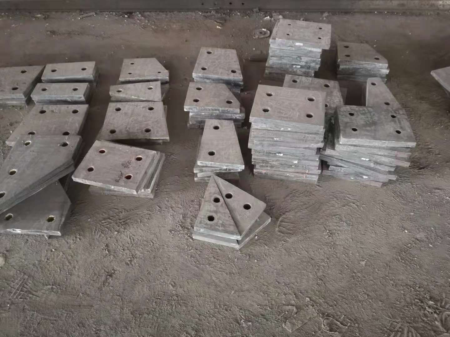 KmBTCr26耐磨襯板 KmBTCr26耐磨襯板